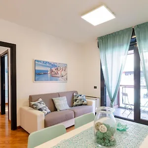 https://dock-of-the-bay-genova.hotelitalianriviera.com
